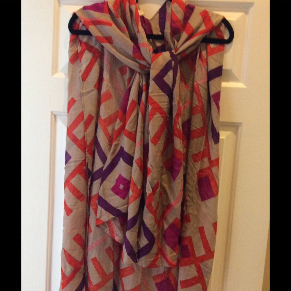 Colorful Flowing Scarf - Picture 2 of 2