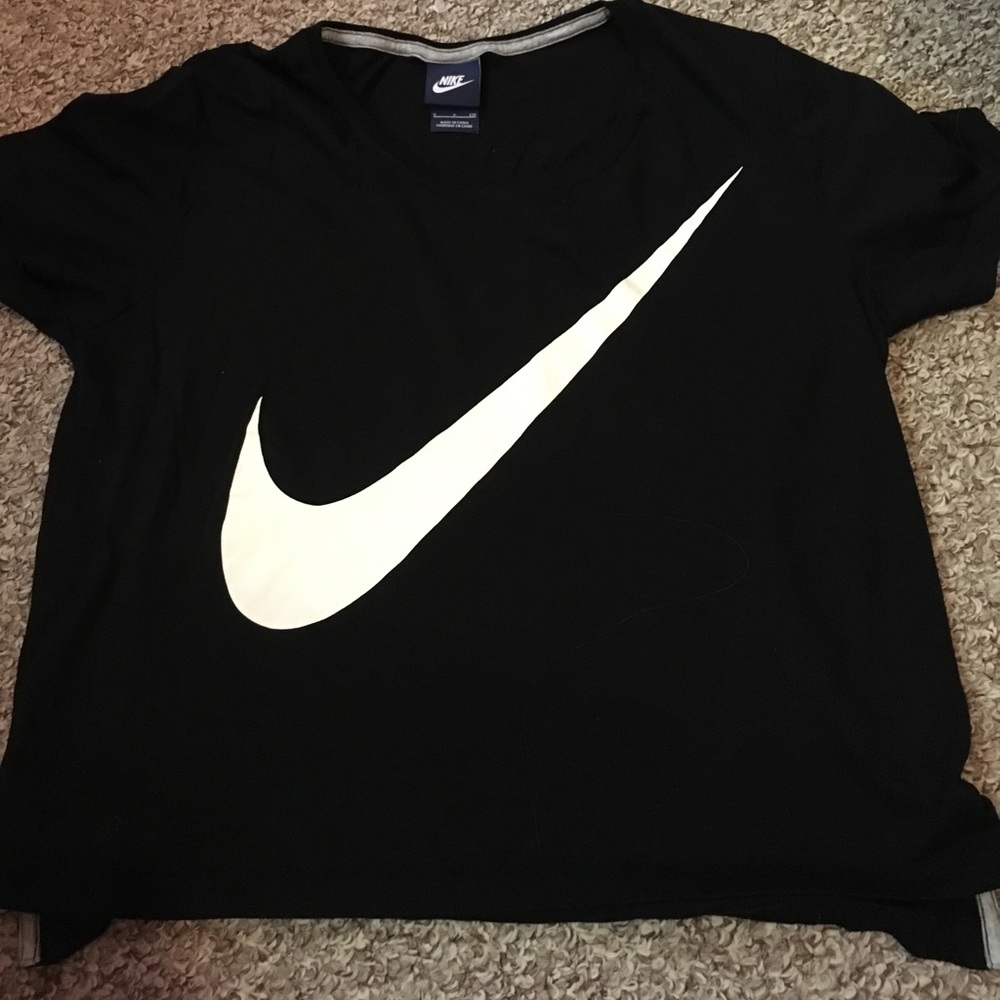 Black Nike short sleeve