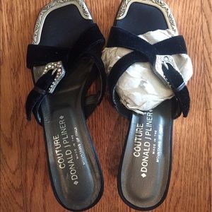 Donald J Pliner Kira Black Velvet