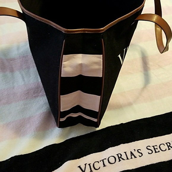 💕FLASH SALE💕NWT- VICTORIA'S SECRET TOTE! - Picture 3 of 5