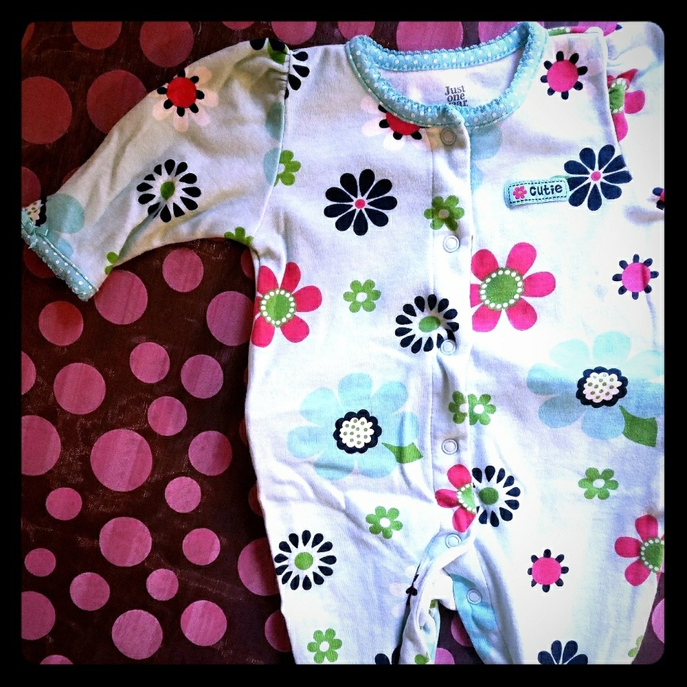 3 months Darling Footed Onesie with Ruffle Booty