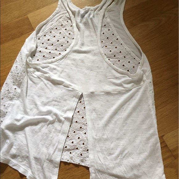 American Eagle open back or tie back tank top - Picture 2 of 3