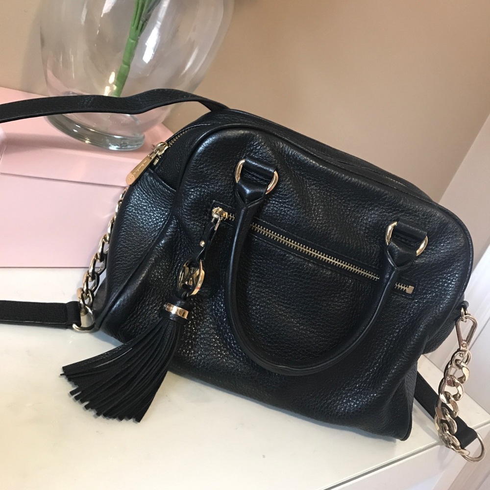 Michael Kors purse in black.