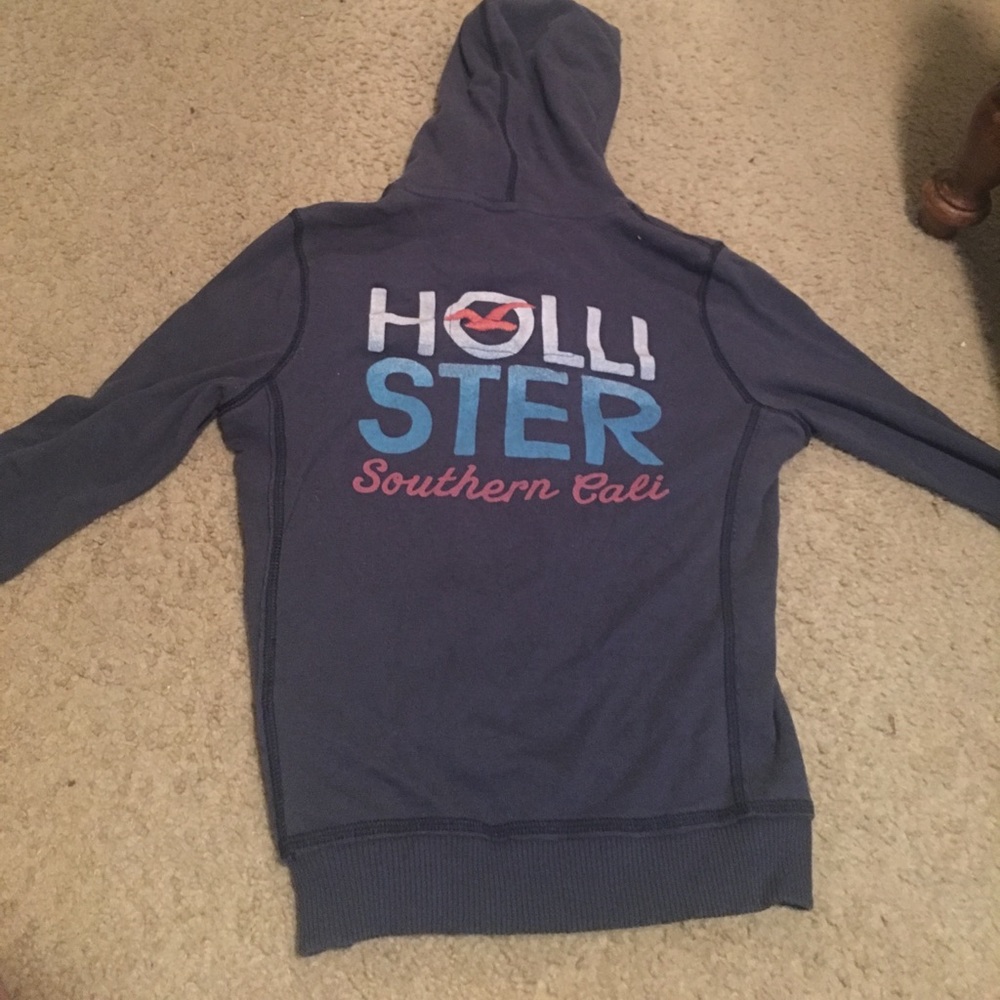 Hollister Brand Pull Over