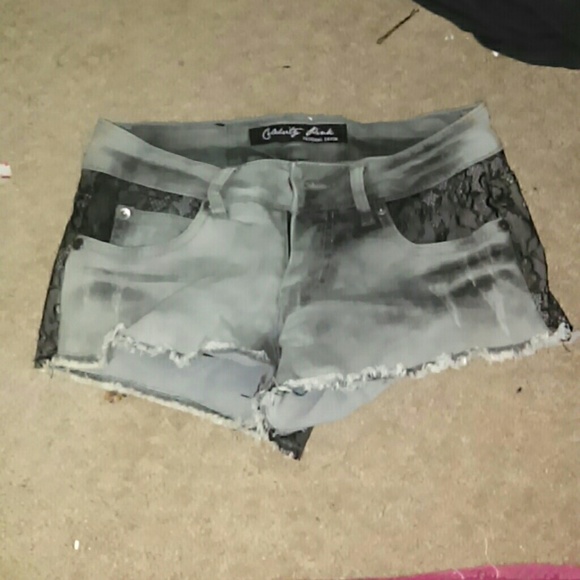 Shorts - Picture 1 of 2