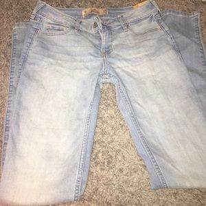 Hollister light wash jeans never worn