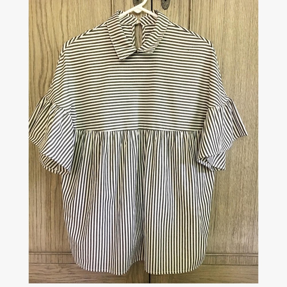 Black striped ruffle sleeve top