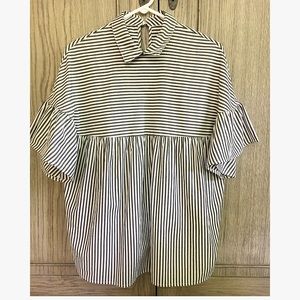 Black striped ruffle sleeve top