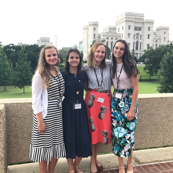 Meet your Posher, Claire - Picture 2 of 2