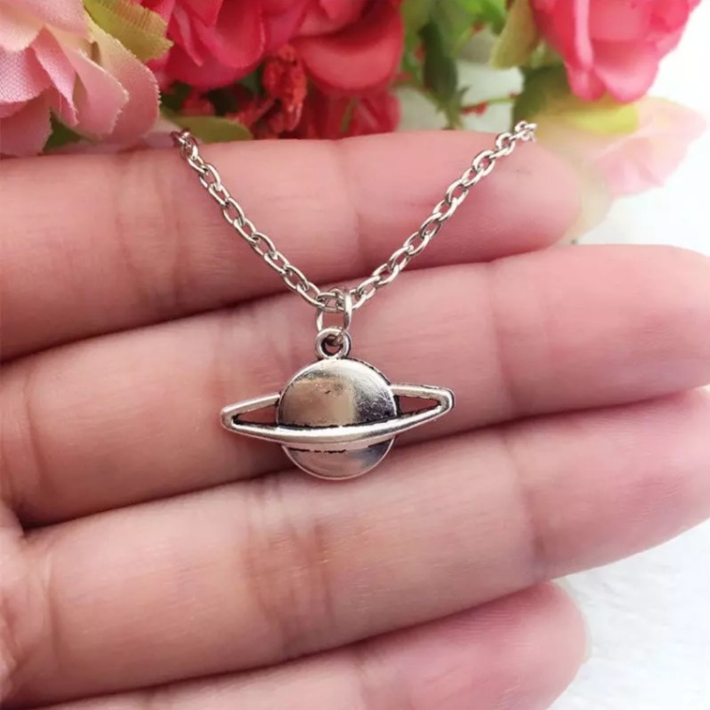 💕SALE💕Silver Saturn Necklace