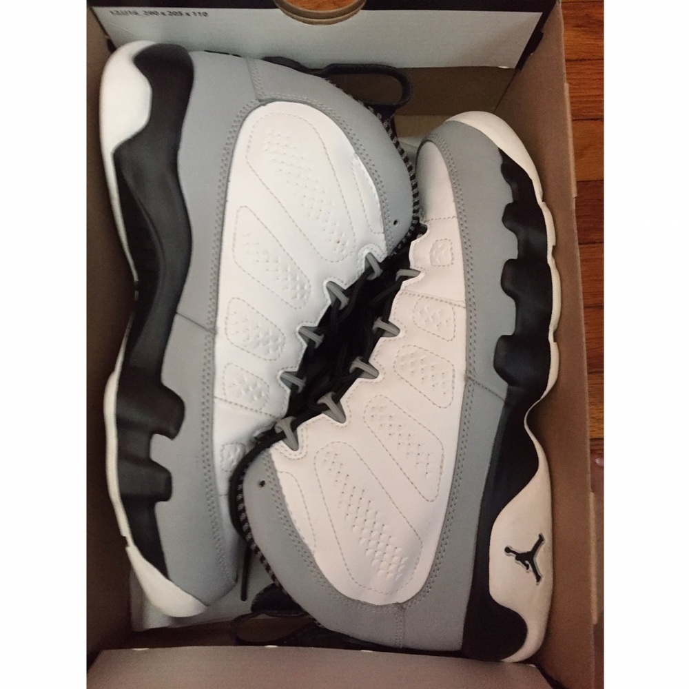 Air Jordan 9