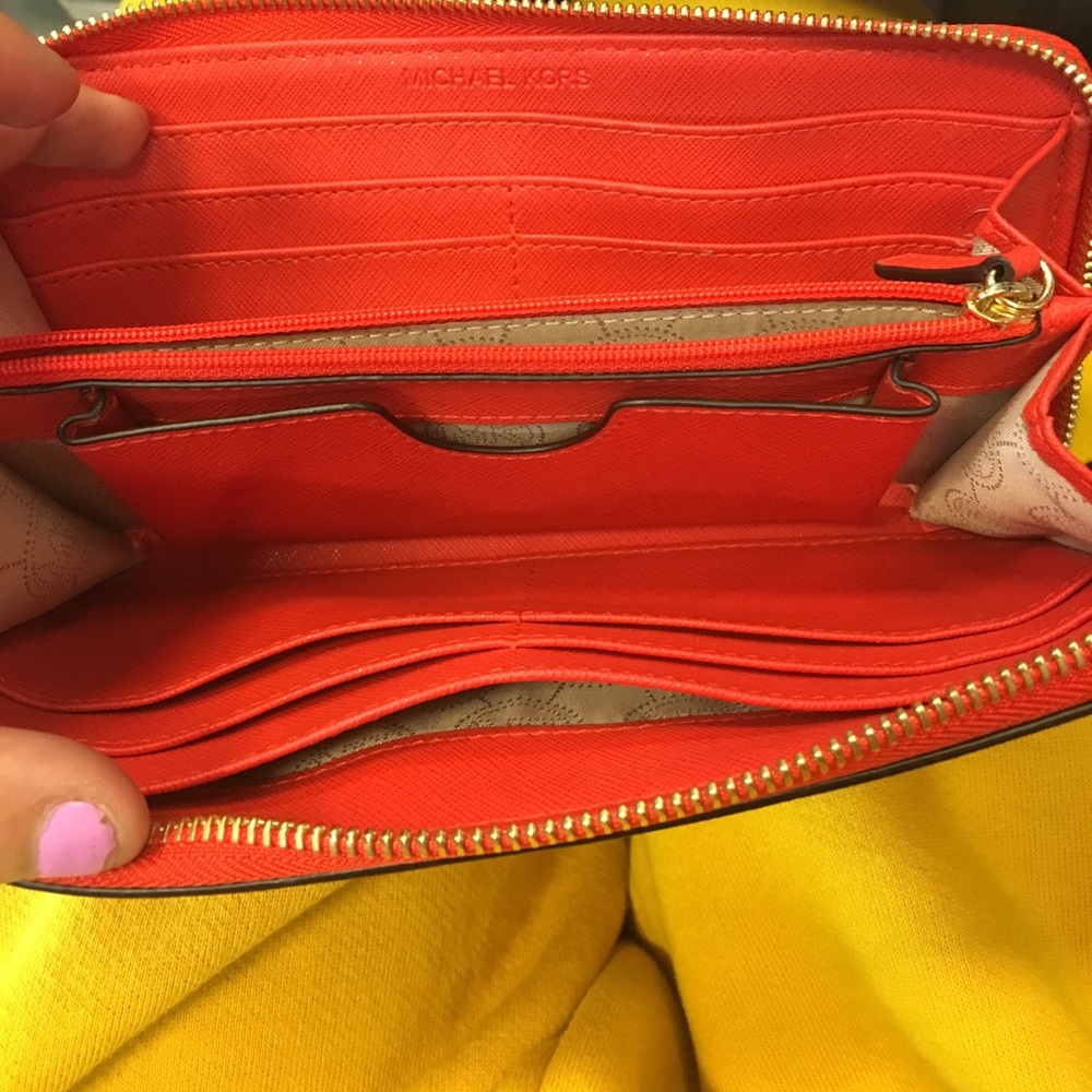 Red leather wallet - Picture 3 of 4