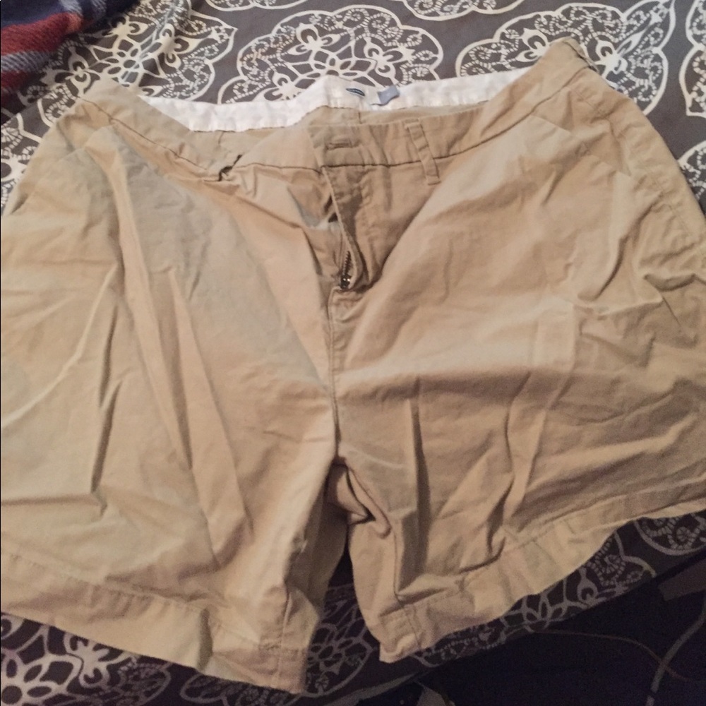 Old Navy shorts, never worn!