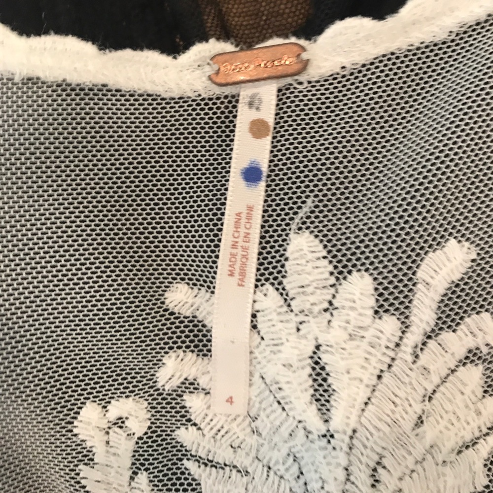 Free People white lace flowy dress beach - Picture 2 of 5