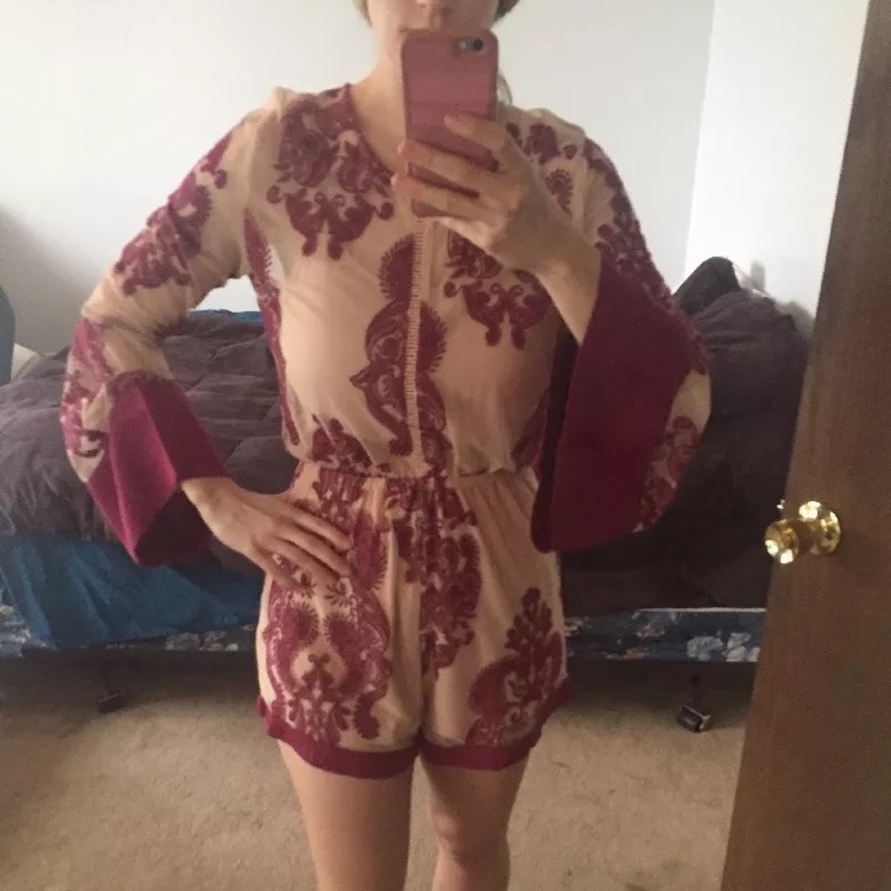 New small MINKPINK Sweetest Sound Playsuit Romper