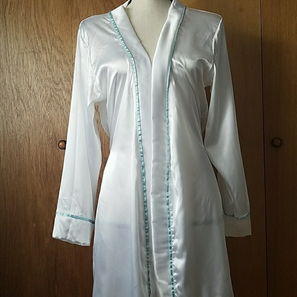 Bride Satin Robe Size M - Picture 3 of 4