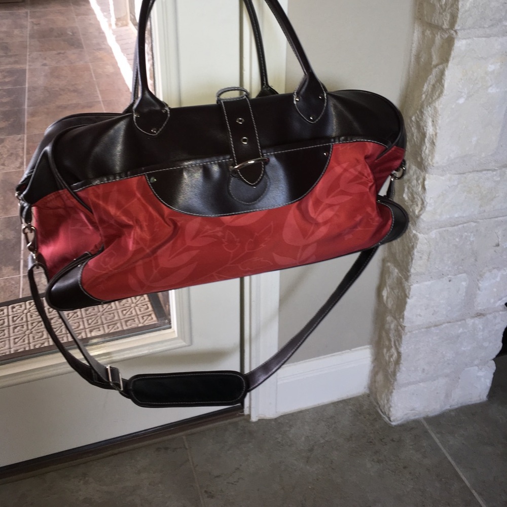 Beautiful faux leather weekender travel bag
