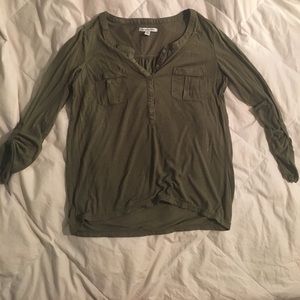 American eagle olive green 3/4 sleeve top.