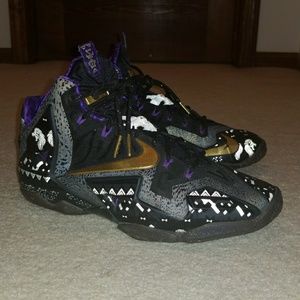 Nike Lebron XI 11 BHM sz 9.5