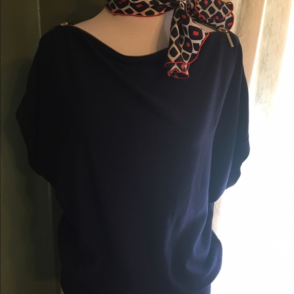 Blouse - Picture 2 of 5