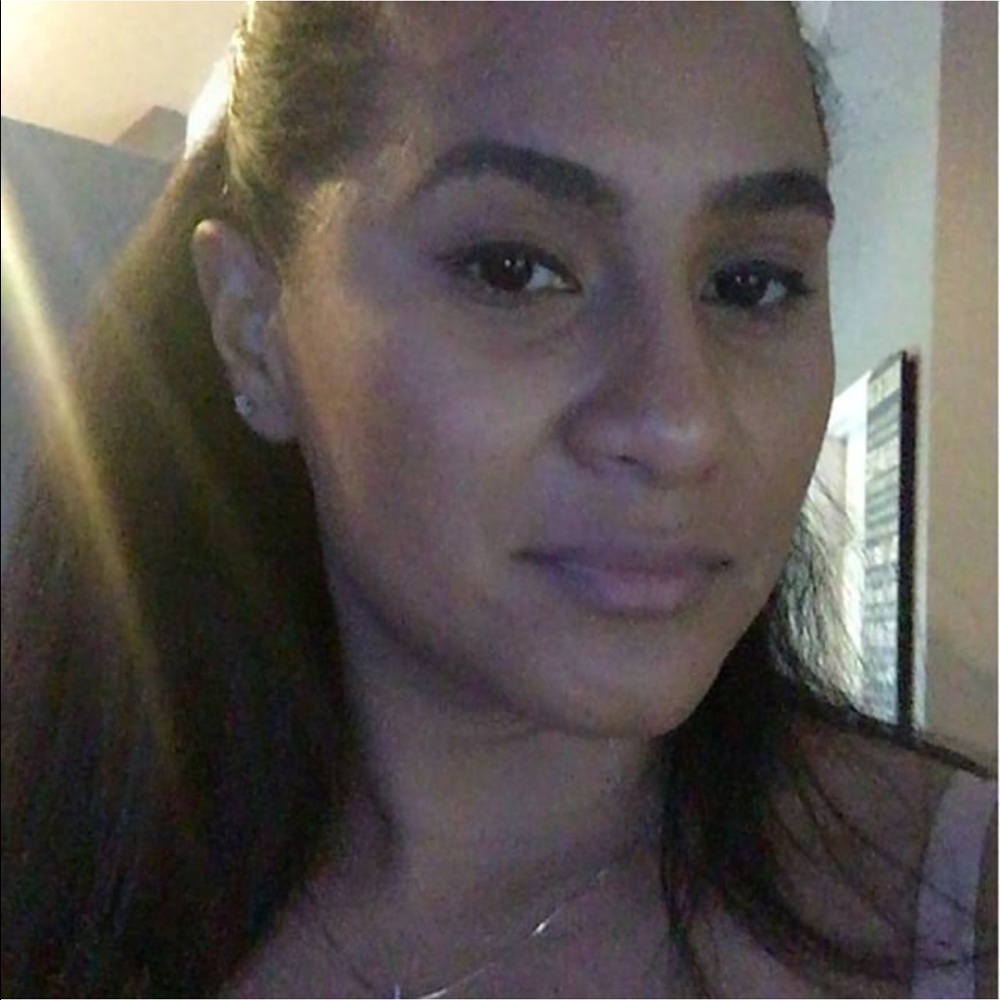 Meet your Posher, Leslie