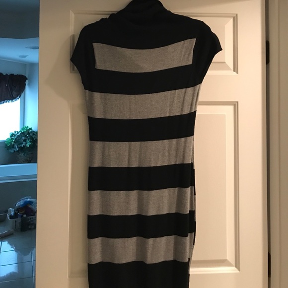 Adrienne Vittadini sweater dress - Picture 3 of 3