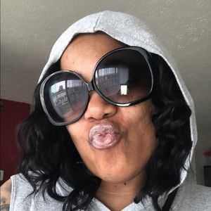 Meet your Posher, Lynette