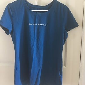Banana Republic tee