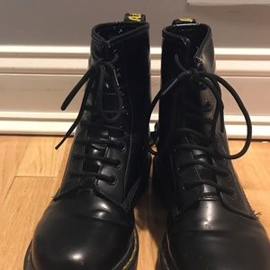 1460 Smooth Dr. Martens