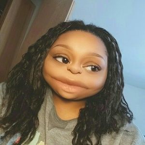 Meet your Posher, Khaliah