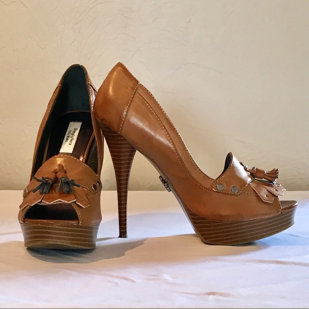 ☀️🍉 ‼️SUMMER SALE ‼️🍦☀️Vera Wang Pumps