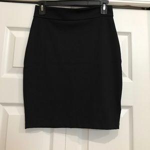 Bebe size small black pencil skirt