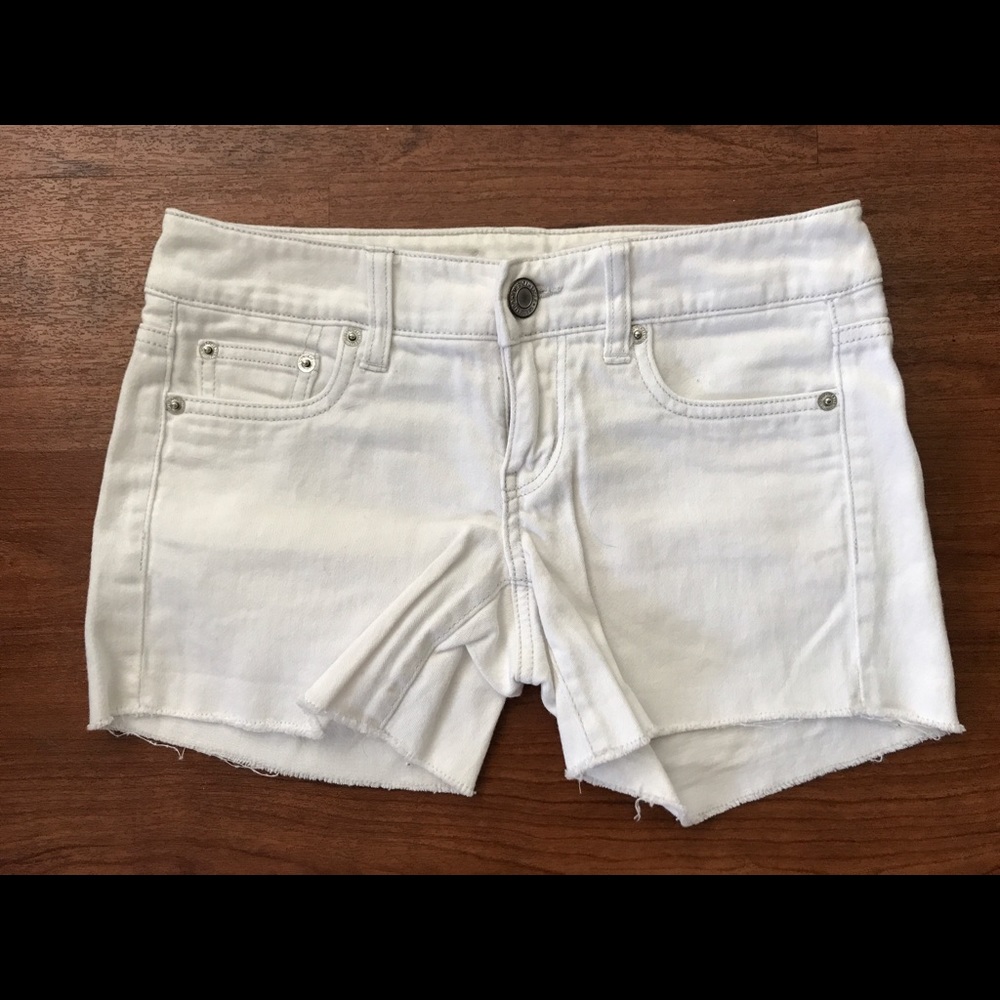 American Eagle white jean Shorts Size 0