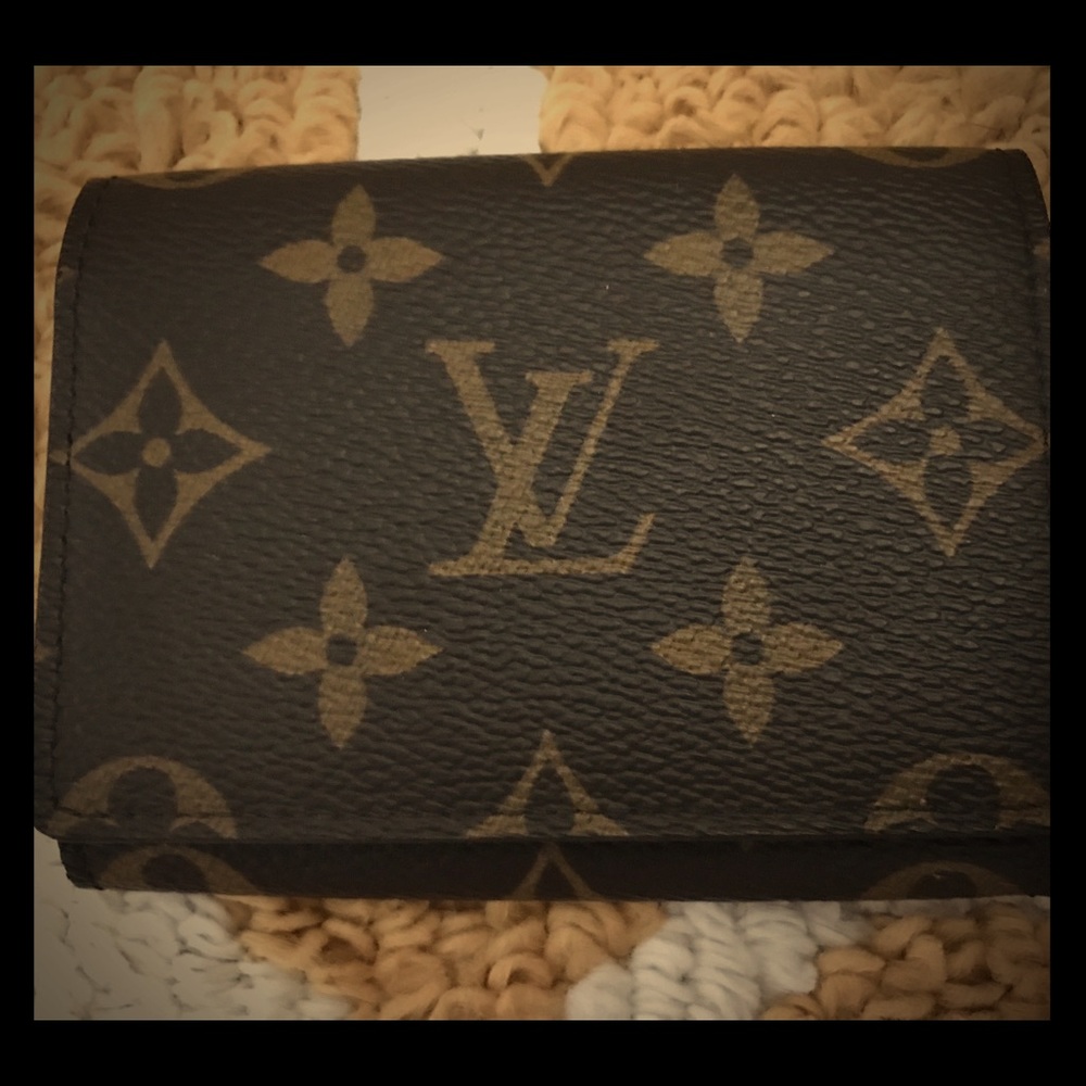 Luis Vuitton business card holder 100% Authentic