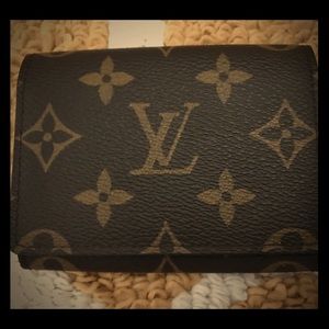 Luis Vuitton business card holder 100% Authentic