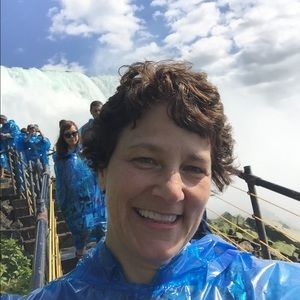 Meet your Posher, Lisa