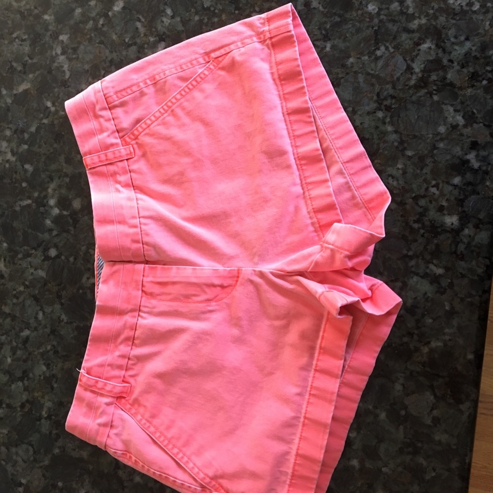 Four pairs of J. Crew 3" inseam shorts. Size 6 - Picture 3 of 4