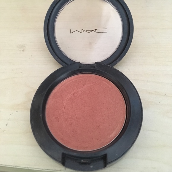 MAC Blush - Picture 3 of 3