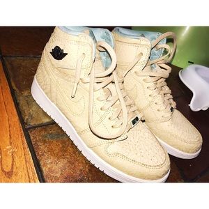 Air Jordan Retro 1 Hi OG PRL