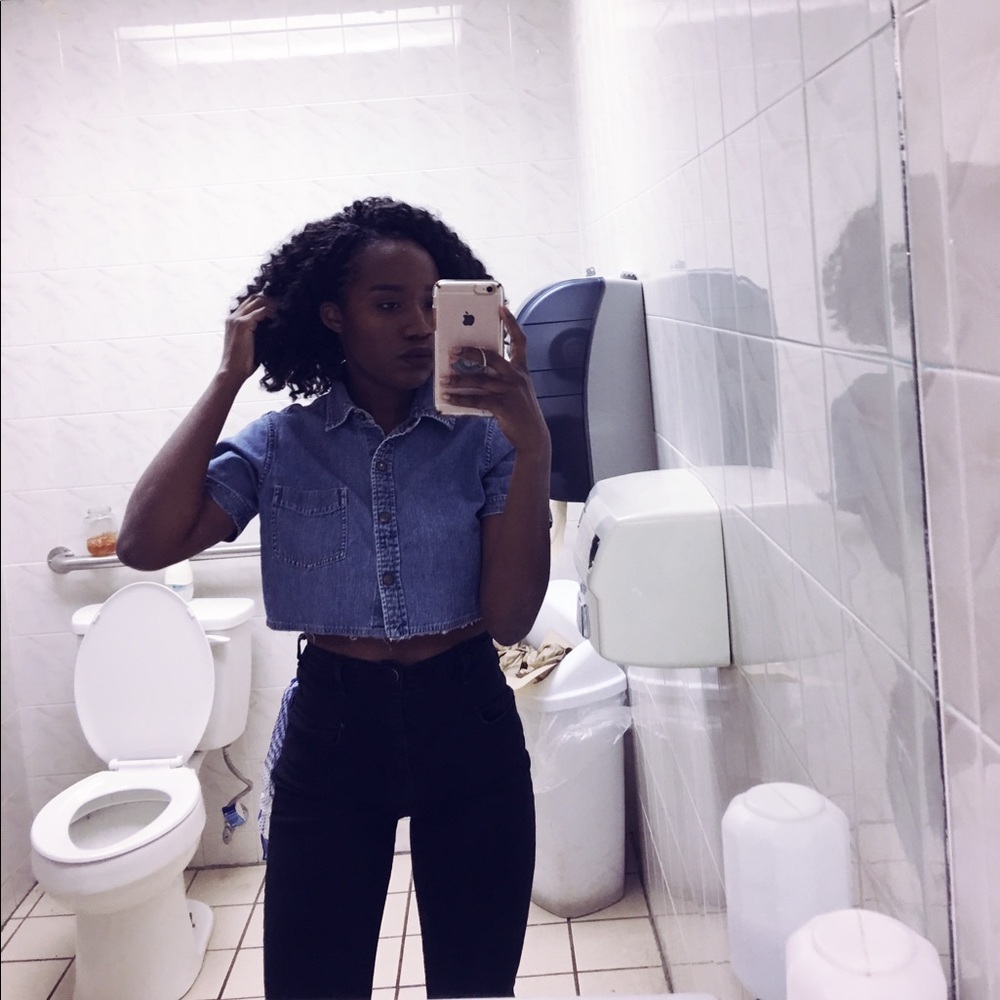 🌸NEW🌸 Hand Embroidered Denim Crop Blouse - Picture 2 of 6