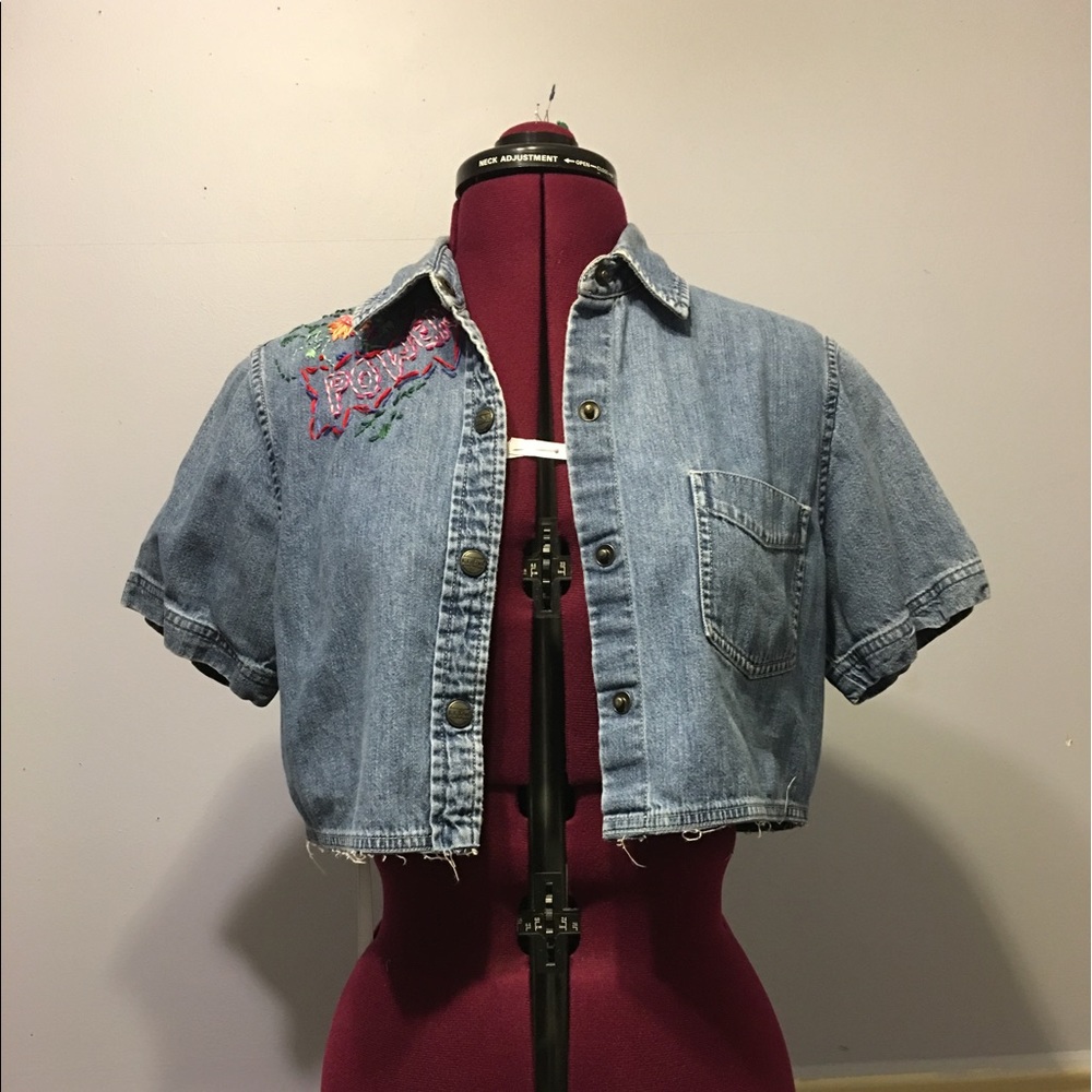 🌸NEW🌸 Hand Embroidered Denim Crop Blouse - Picture 4 of 6