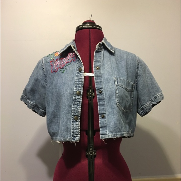 🌸NEW🌸 Hand Embroidered Denim Crop Blouse - Picture 4 of 6