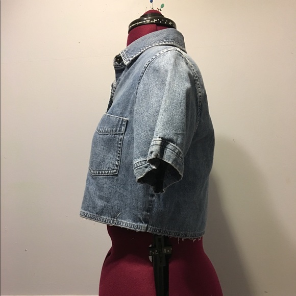 🌸NEW🌸 Hand Embroidered Denim Crop Blouse - Picture 5 of 6