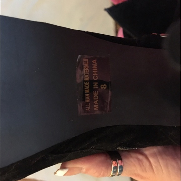 Black caged platform shoes with ribbons. - Picture 2 of 2