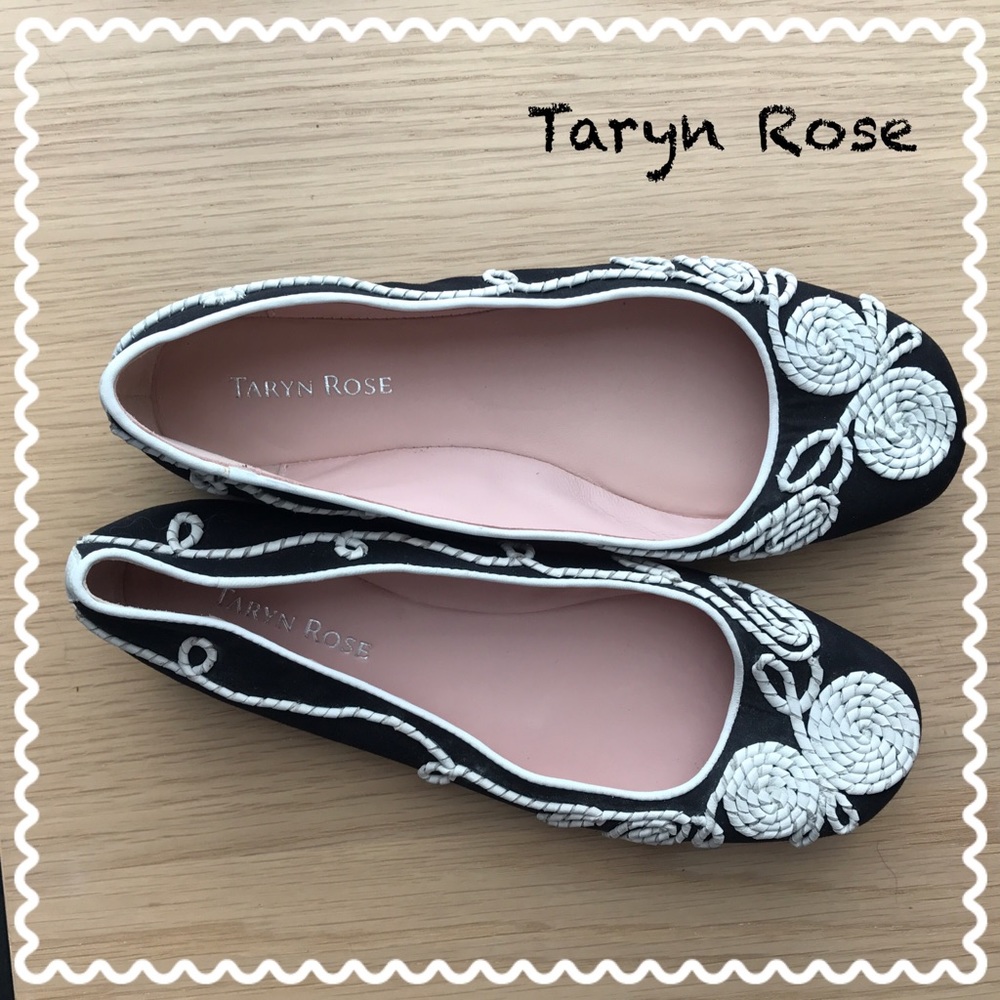 🎀 Adorable TARYN ROSE flats 🎀