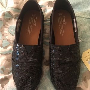 Women's Toms