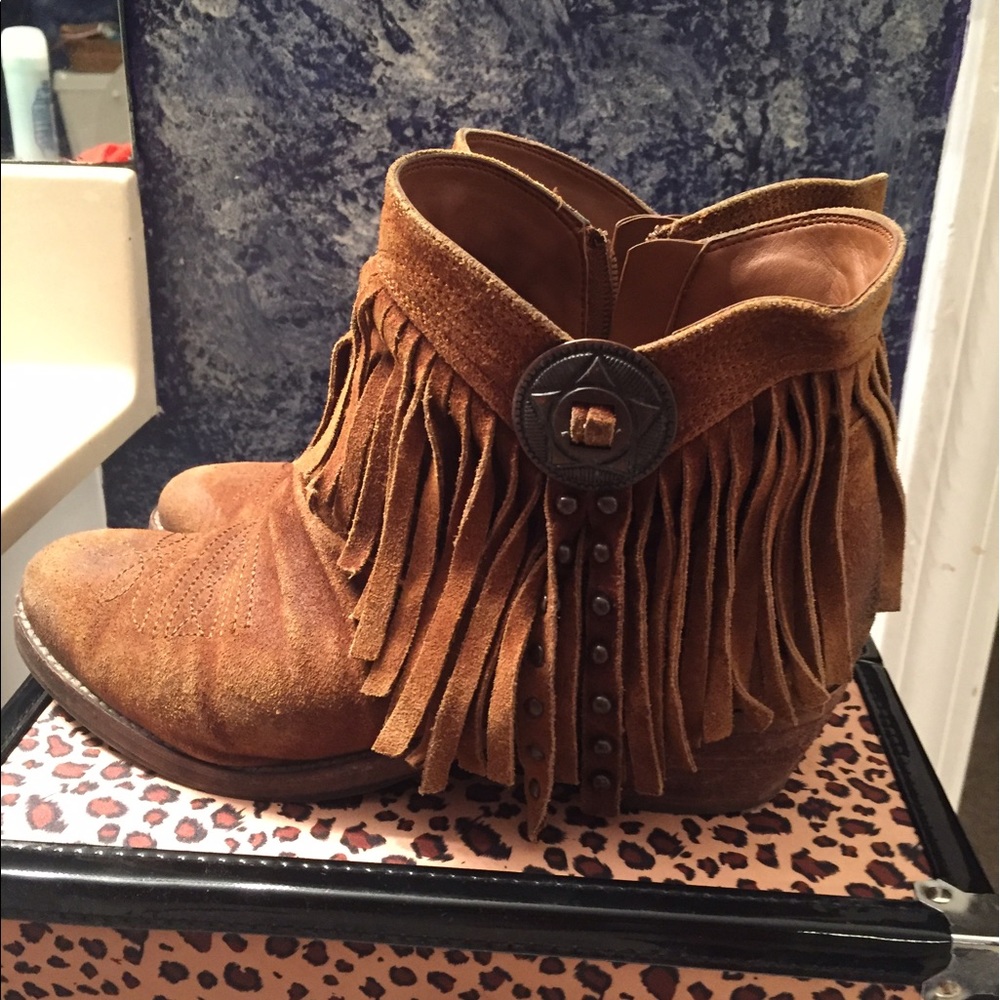 Sam Edelman distressed fringed bootie