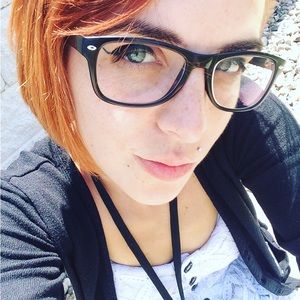 Meet your Posher, Ashley