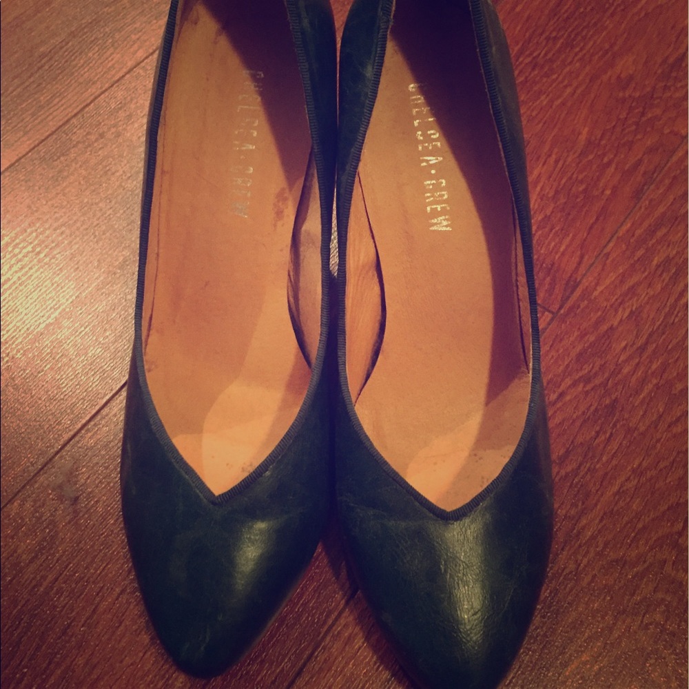 Retro green heels