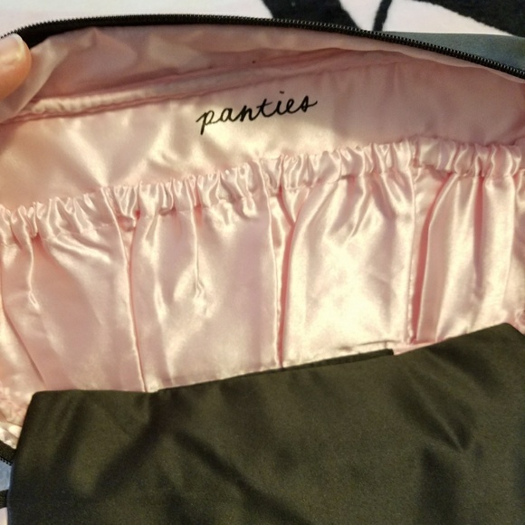 ❤NWT- VICTORIA'S SECRET INTIMATE TRAVEL BAG! - Picture 2 of 6